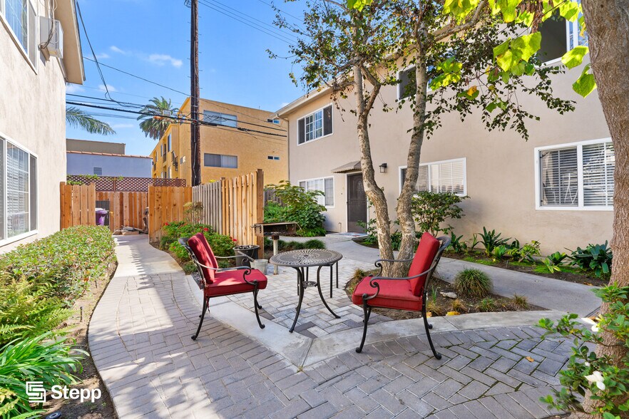More Photos Of 244-246 Coronado Ave, Long Beach Apartments For Sale