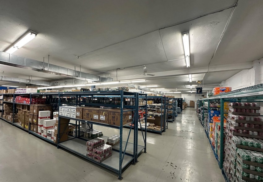More Photos Of 288 Catherine St, Ottawa Warehouse For Lease