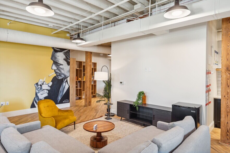 More Photos Of 3309 Elm St, Dallas Office For Sale