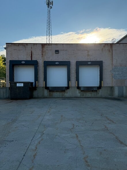 More Photos Of 2199 E State St, Hermitage Industrial For Sale