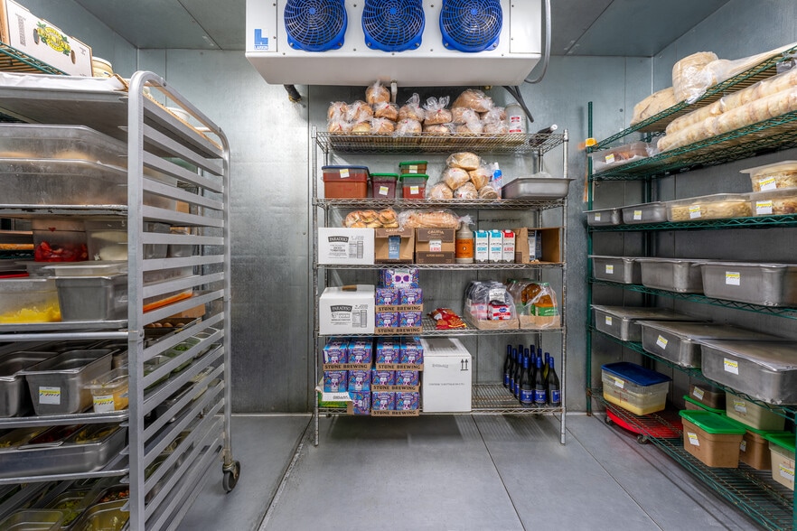 More Photos Of 2730 University Ave, San Diego Restaurant For Sale