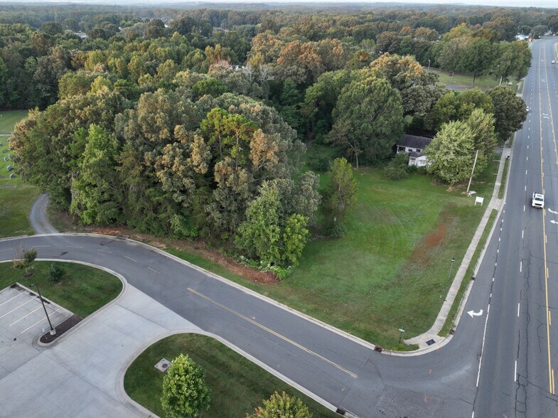 More Photos Of 511 Main St W, Locust Land For Sale