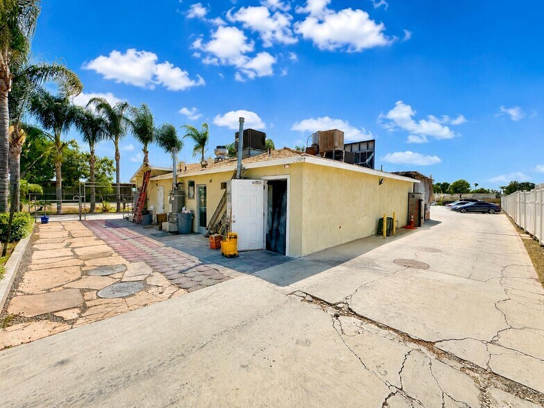 More Photos Of 5666 Etiwanda Ave, Jurupa Valley Storefront For Sale