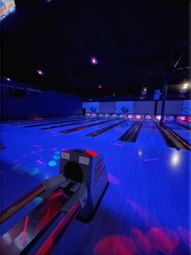 More Photos Of 101 Franks Rd, Marengo Bowling Alley For Sale