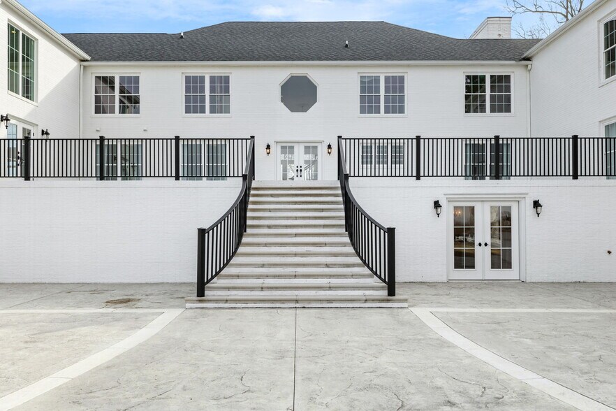 More Photos Of 54 Northfield Rd, Cumberland Specialty For Sale