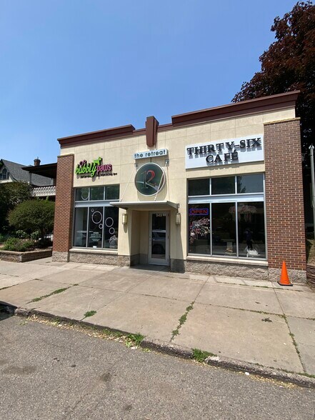 More Photos Of 949 Grand Ave, Saint Paul Storefront For Sale