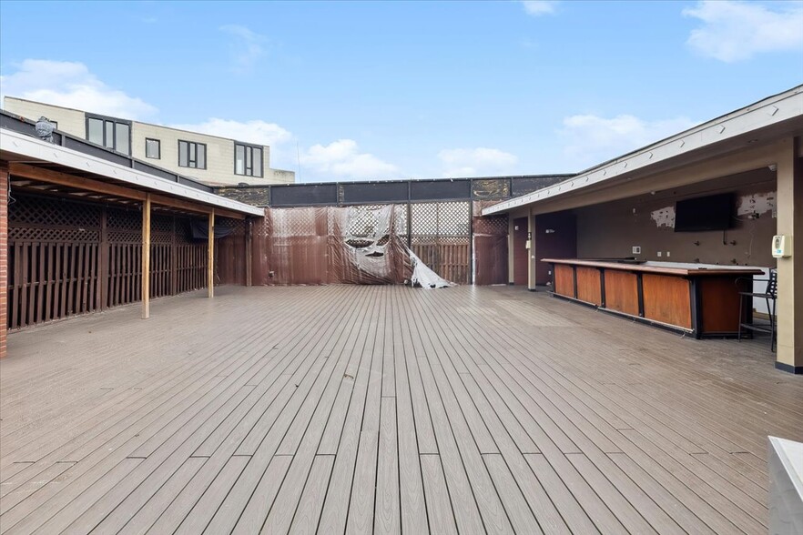 More Photos Of 512 Paterson Plank Rd, Jersey City Restaurant For Lease