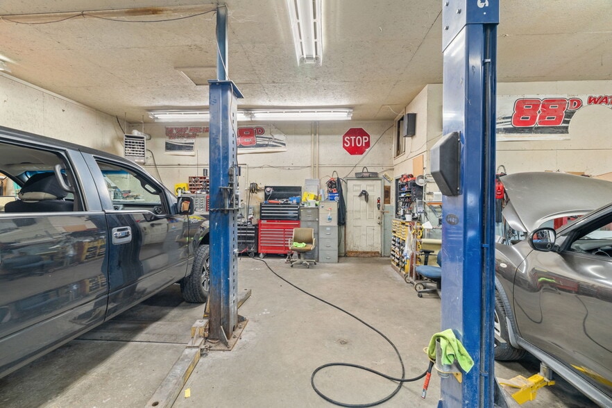 More Photos Of 11070 Highway 20, Florence General Retail For Sale