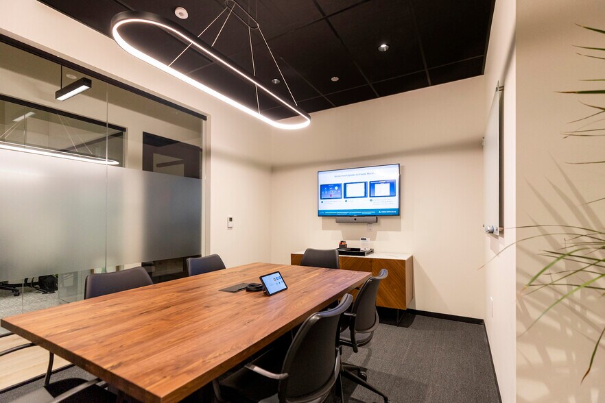 More Photos Of 24 E Washington St, Chicago Office For Sale