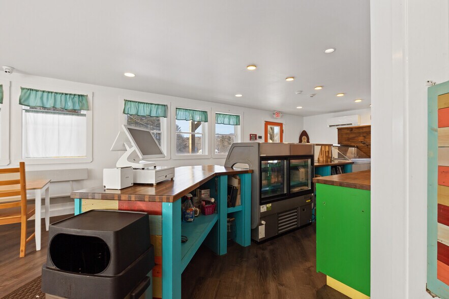 More Photos Of 205 W Main St, Liberty Restaurant For Sale