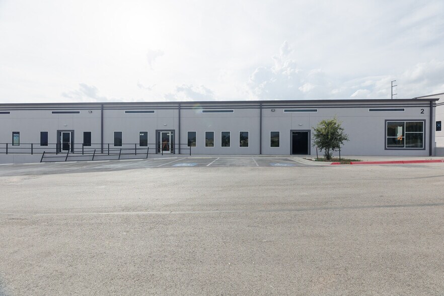 More Photos Of 3127 E Howard Ln, Manor Unknown For Lease