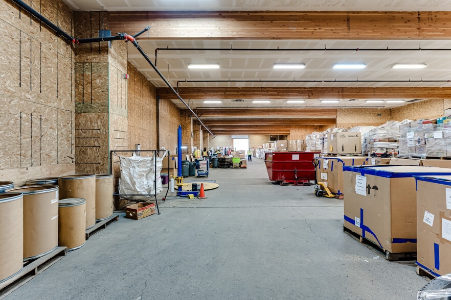 More Photos Of 135-145 N Cleveland St, Eugene Warehouse For Sale