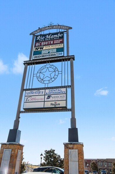 More Photos Of 295-307 E Renfro St, Burleson Office For Lease