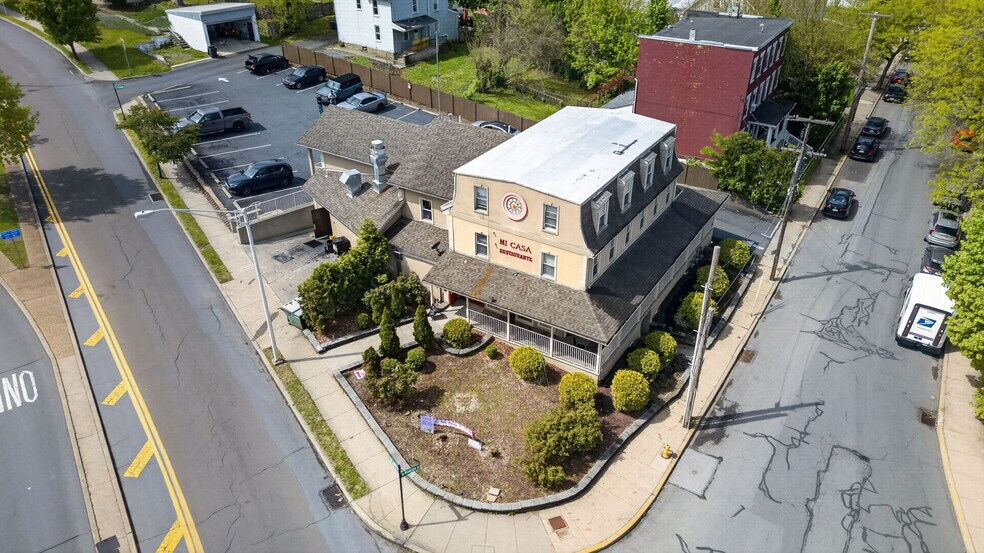 More Photos Of 204 W Madison St, Easton Storefront Retail Residential For Sale