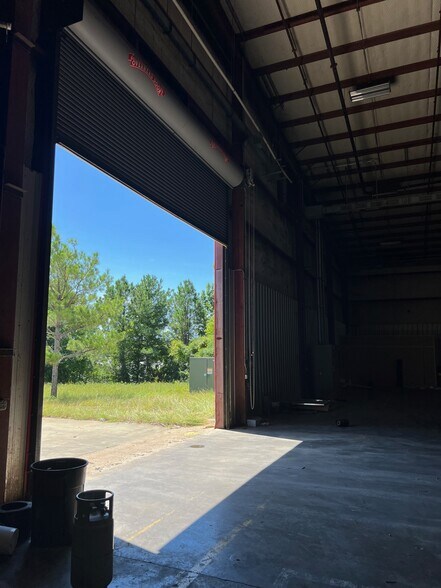 More Photos Of 2300 US-259 BUS, Kilgore Warehouse For Lease
