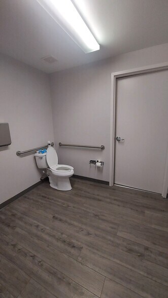 More Photos Of 301 East Lake Woodlands Pkwy, Oldsmar Medical For Lease
