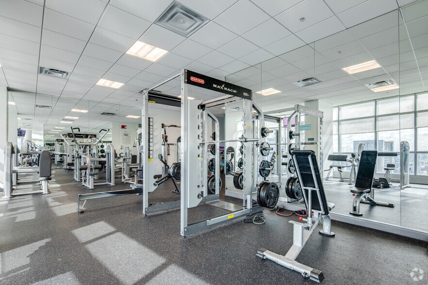 More Photos Of 111 N Magnolia Ave, Orlando Office For Lease