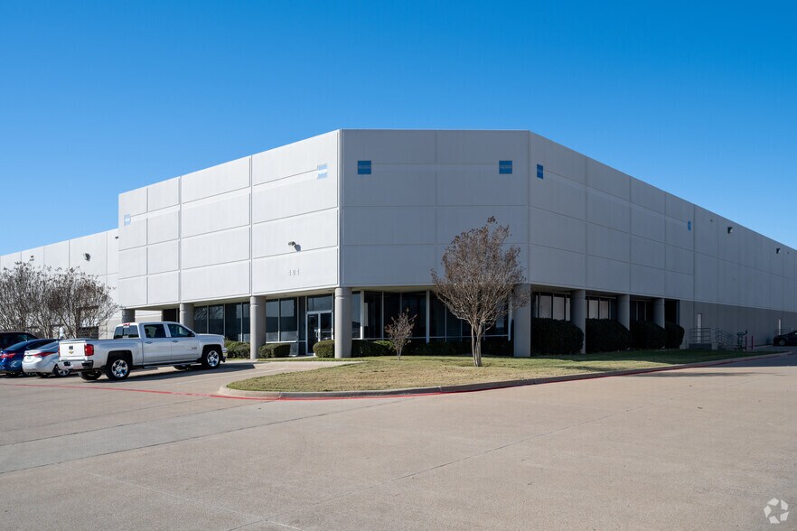 More Photos Of 401-441 Railhead Rd, Fort Worth Distribution For Lease