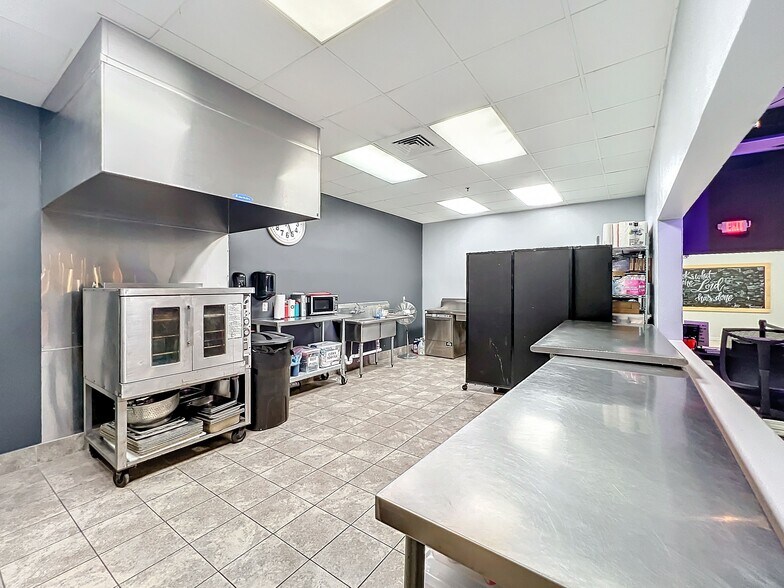 More Photos Of 509 S Park Ave, Apopka Religious Facility For Sale