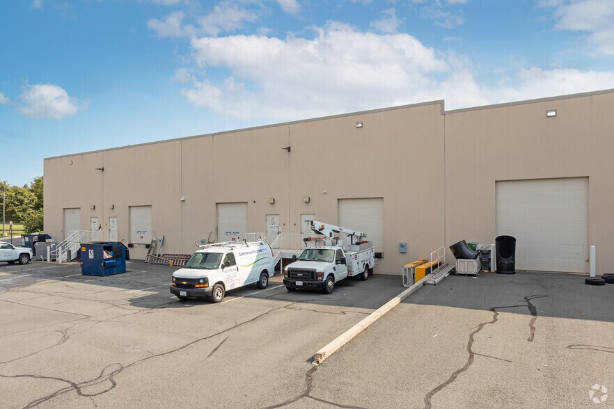 Primary Photo Of 3656 Centerview Dr, Chantilly Light Distribution For Lease