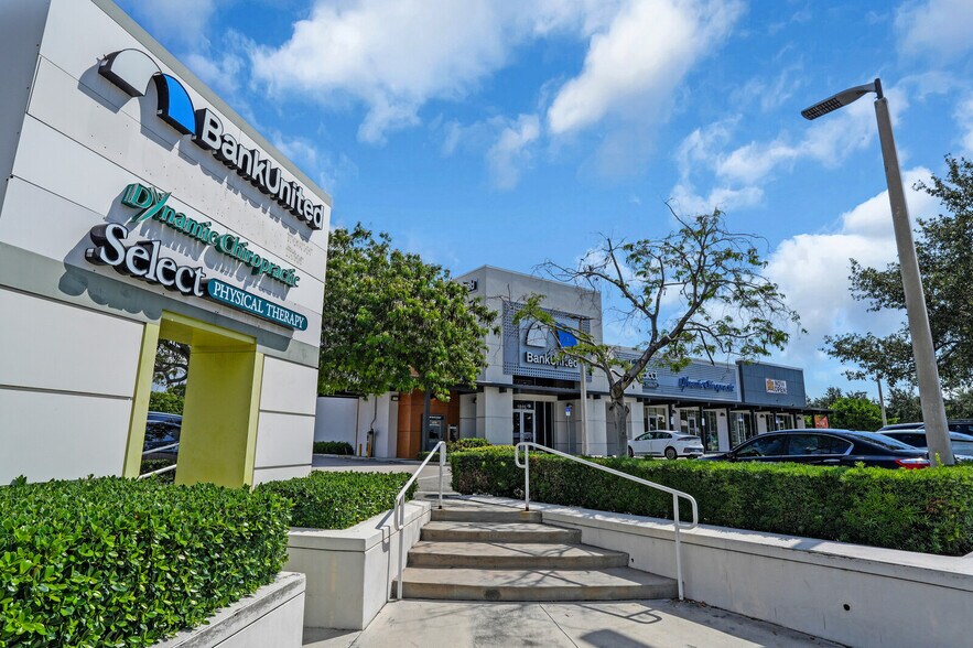 More Photos Of 1815-1823 E Commercial Blvd, Fort Lauderdale Storefront For Sale