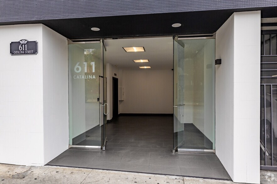 More Photos Of 611 S Catalina St, Los Angeles Loft Creative Space For Lease