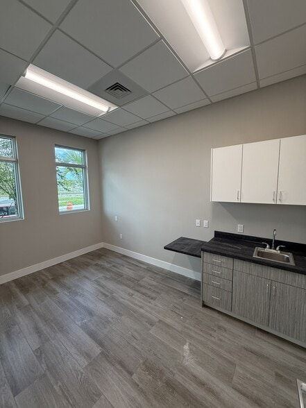 More Photos Of 101 NW 12th St, Pompano Beach Medical For Lease