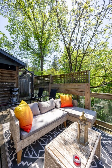 More Photos Of 8 Tannery Brook Rd, Woodstock Specialty For Sale