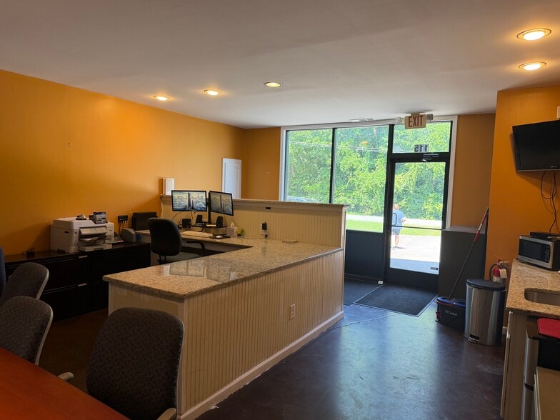 More Photos Of 132 Fergus Dr, La Vergne Flex For Sale