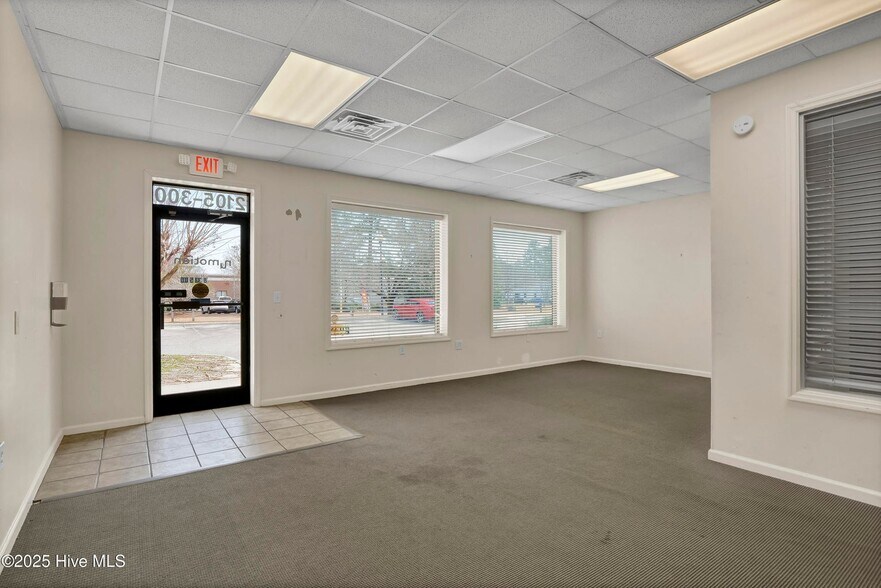 More Photos Of 2105 Capital Dr, Wilmington Warehouse For Lease