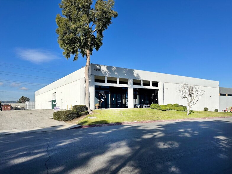 Primary Photo Of 1315 S Johnson Dr, City of Industry Warehouse For Lease