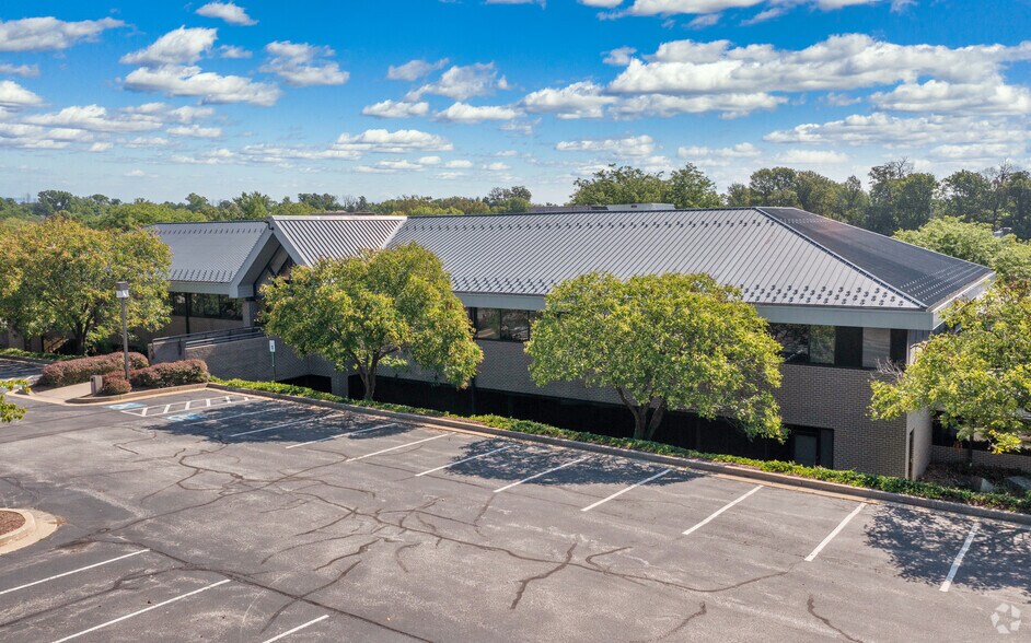 More Photos Of 7104 Ambassador Rd, Windsor Mill Office For Lease