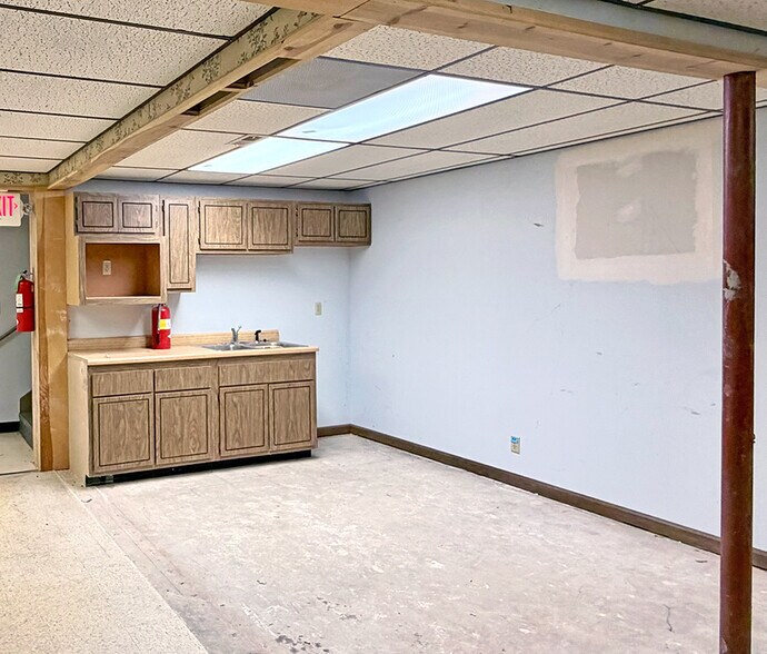 More Photos Of 2900 Frank Scott Pky W, Belleville Medical For Sale