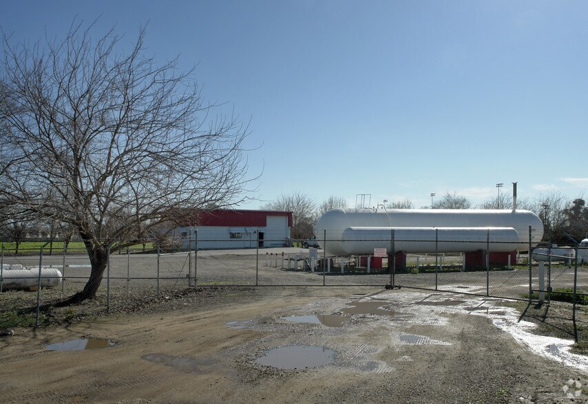 More Photos Of 1732 E Yosemite Ave, Madera Freestanding For Sale