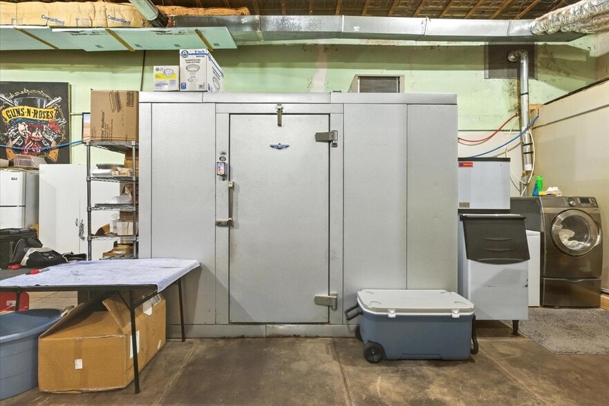 More Photos Of 501-503 Iowa Ave, Essex Storefront Retail Residential For Sale