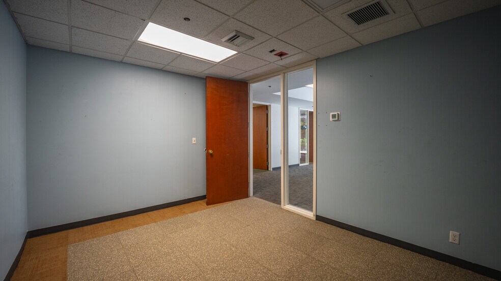 More Photos Of 6000 Park of Commerce Blvd, Boca Raton Distribution For Lease