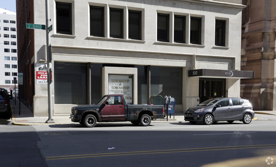 More Photos Of 230 E Ohio St, Indianapolis Office For Sale