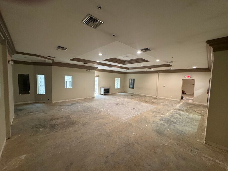 More Photos Of 13526 Central Ave, Chino Restaurant For Sale