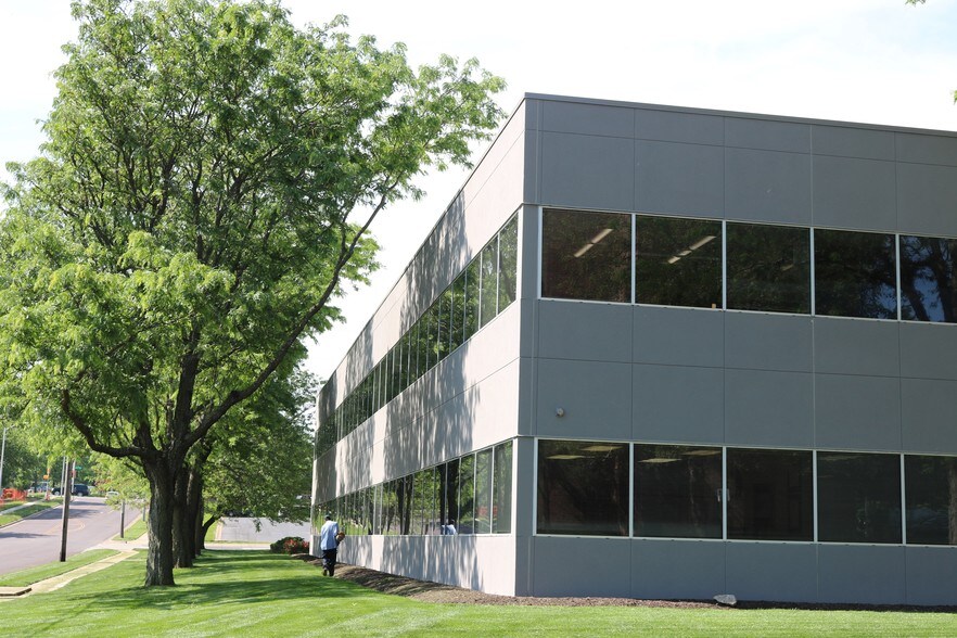 More Photos Of 8600 Farley St, Overland Park Office For Sale