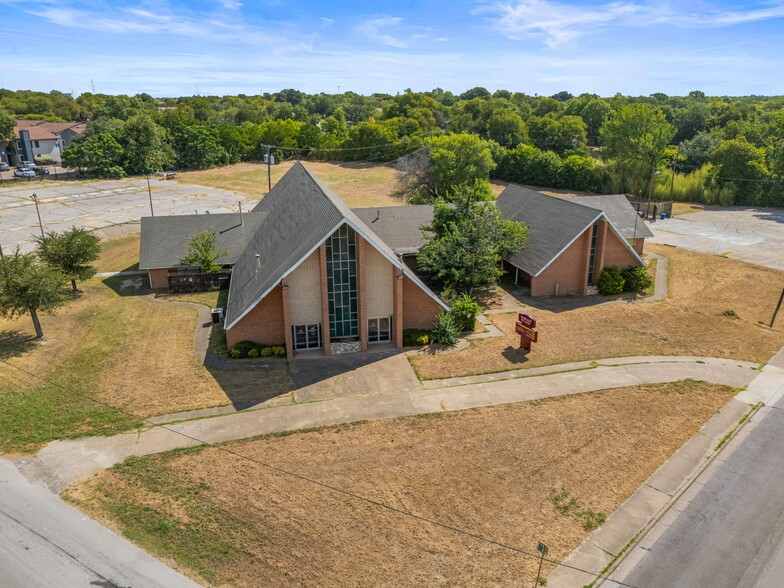 Primary Photo Of 825 W Pentagon Pky, Dallas Religious Facility For Sale