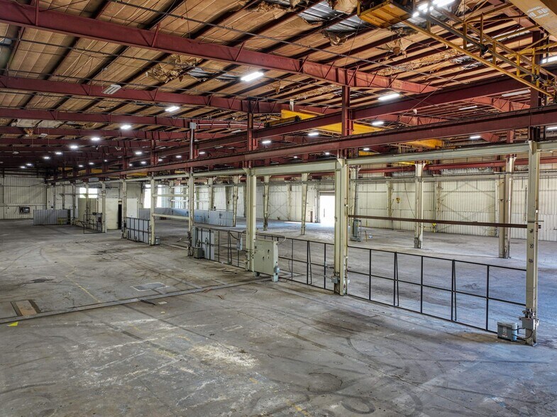 More Photos Of 115 Franklin Rd, Oak Ridge Warehouse For Lease