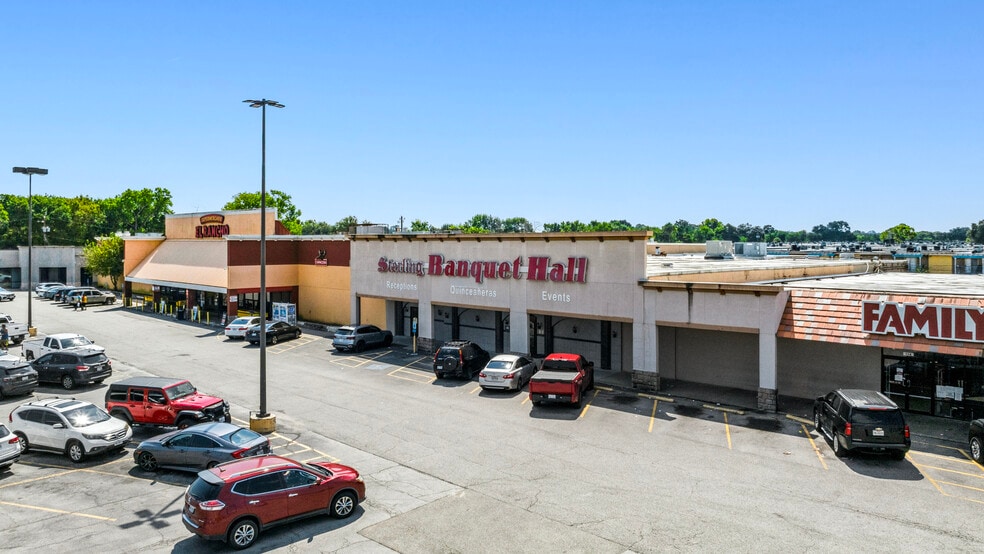 More Photos Of 114-154 Fairmont Pky, Pasadena Storefront For Sale