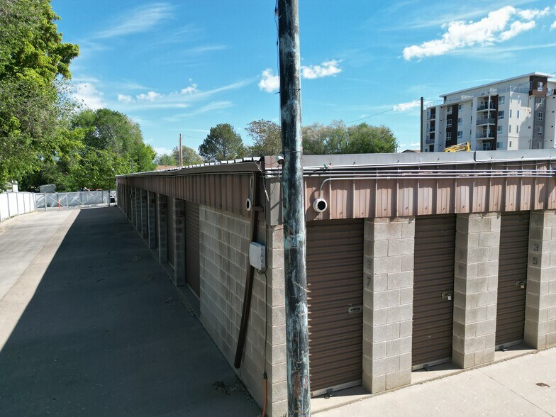 More Photos Of 2087 N Main St, Sunset Freestanding For Sale