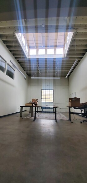 More Photos Of 1288-1298 S Broadway, Denver Storefront For Lease