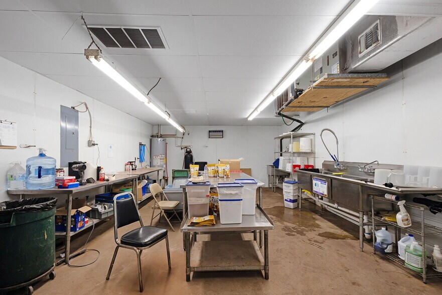 More Photos Of 14395 E Hwy 90A, Gonzales Restaurant For Sale