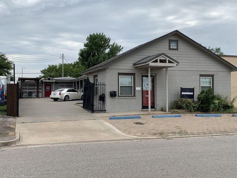 Primary Photo Of 28 NE 28th St, Oklahoma City Flex For Sale