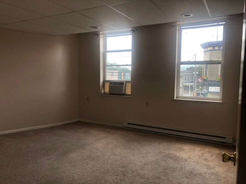 More Photos Of 31-35 Tioga, Tunkhannock Office Residential For Sale