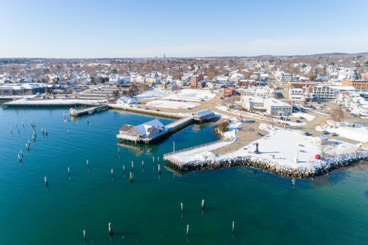 More Photos Of 275 Main St, Rockland Bar For Sale