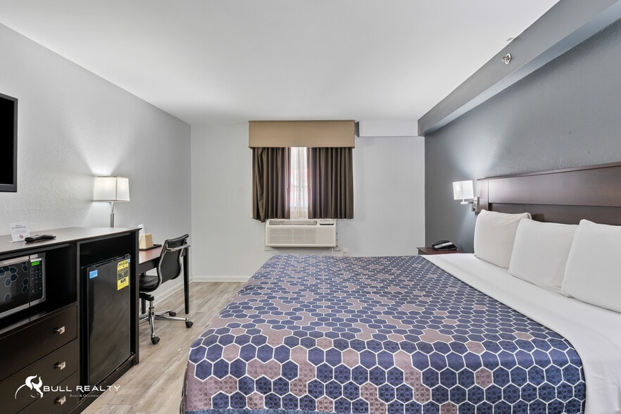 More Photos Of 1535 Montgomery Hwy, Vestavia Hills Hotel For Sale