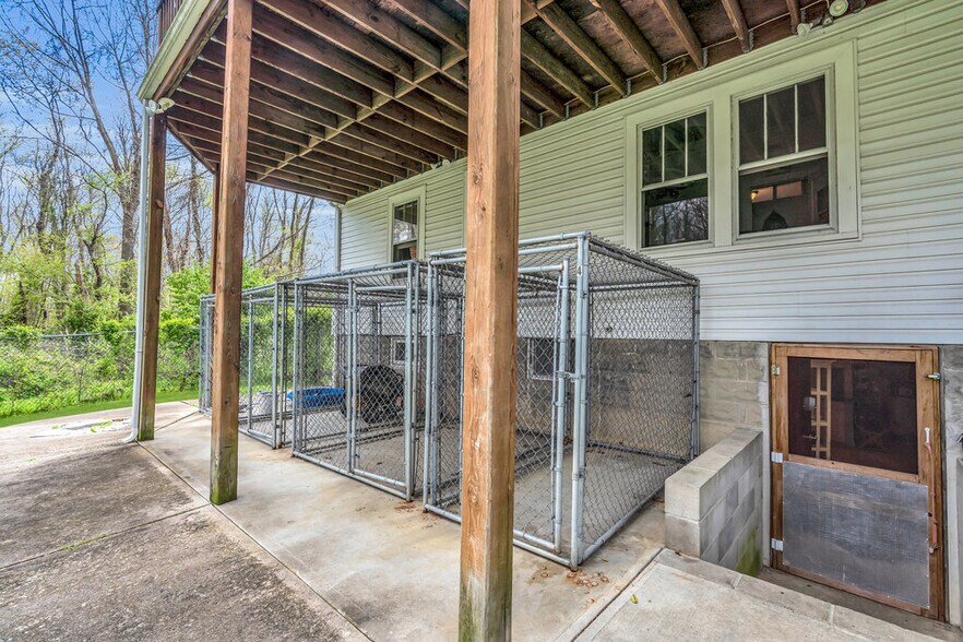 More Photos Of 261 Rt 34, Colts Neck Veterinarian Kennel For Sale